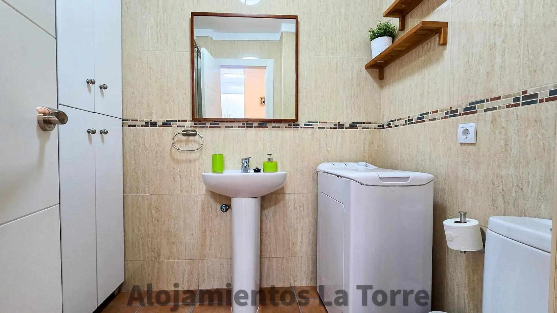 Laguna Beach Pool - Alojamientos La Torre Torrox